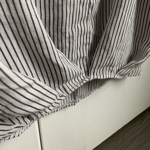 Short sleeve stripped blouse - Picture 3 of 6